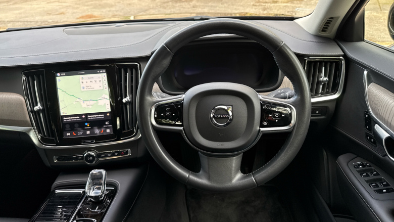Volvo S90 2.0 T8 Recharge PHEV Inscription 4dr AWD Auto Saloon